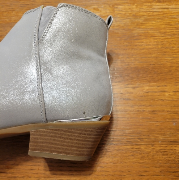 Shimmery Silver Booties - Picture 9 of 9